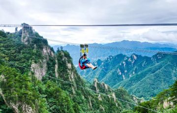 大型無動力游樂設(shè)施產(chǎn)品知識-滑索安全防護和運營注意事項